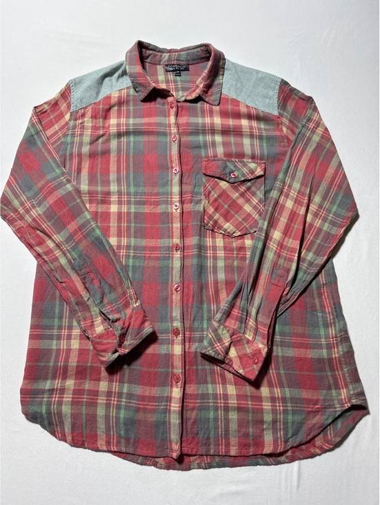 Topshop Tops - Topshop Classic Plaid Button-Up Shirt Size US 6 - Cottony Fl